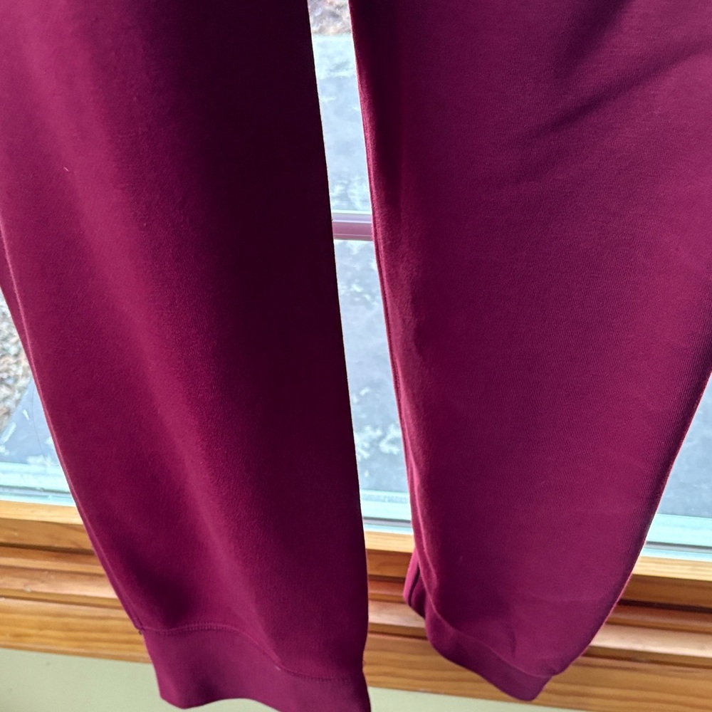 Nike Burgundy Hoodie and Joggers Set, men’s XXL. Comfy. Worn once, brand new - Picture 6 of 10